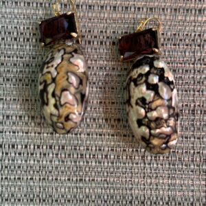 Natural Shell/Crystal Earring/Ms. Turtle